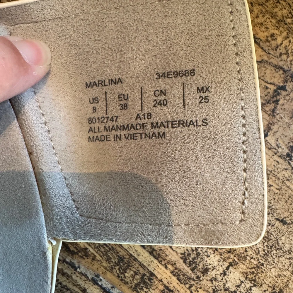 CALVIN KLEIN Women's Slides Flat Sandals White Faux Patent Leather US Size 8 - Picture 7 of 7